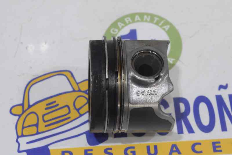 VOLKSWAGEN Golf 7 generation (2012-2024) Piston 19570457 - Used 
