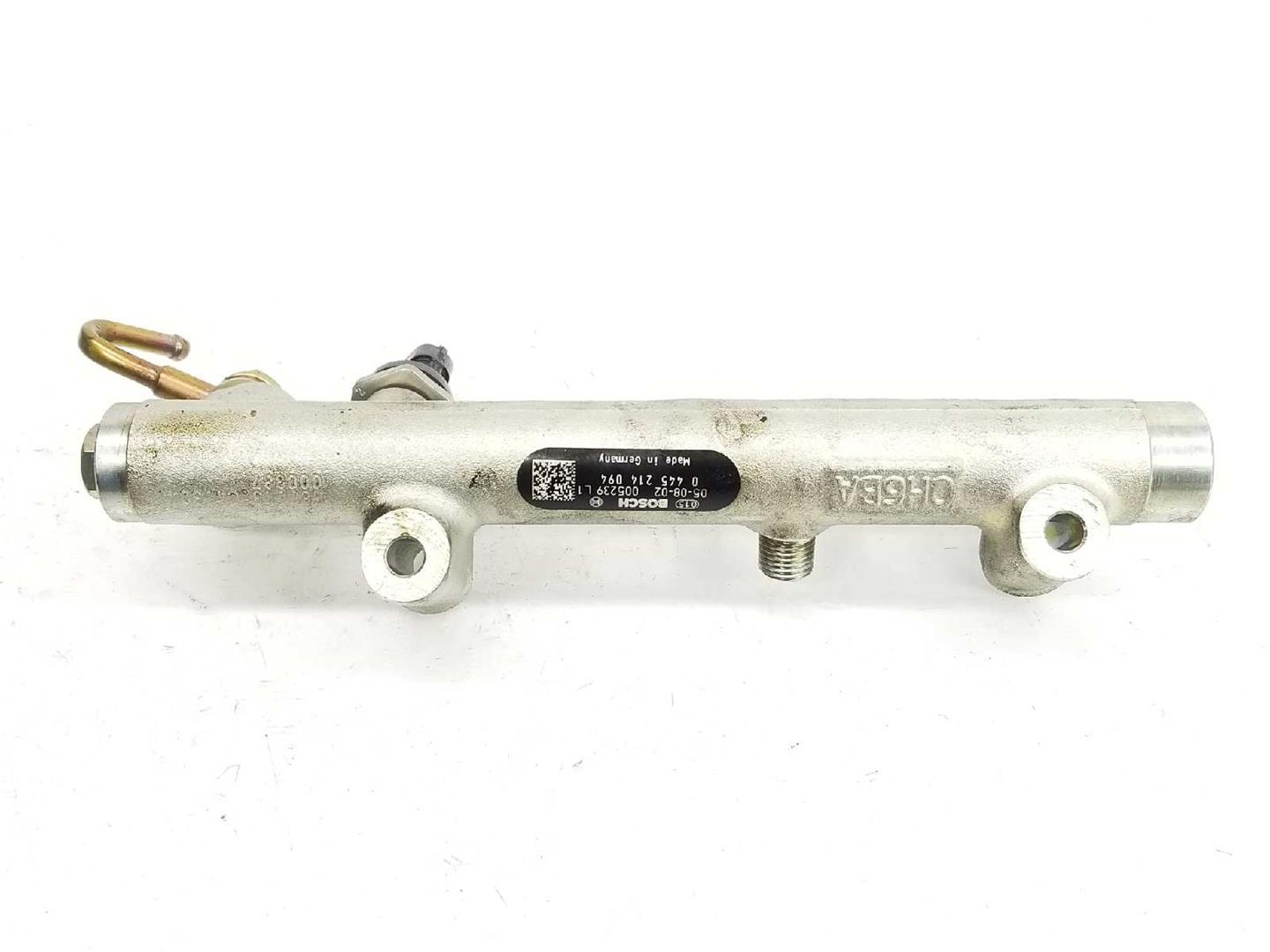 OPEL Astra J (2009-2020) Fuel Rail 97334124, 0445214094