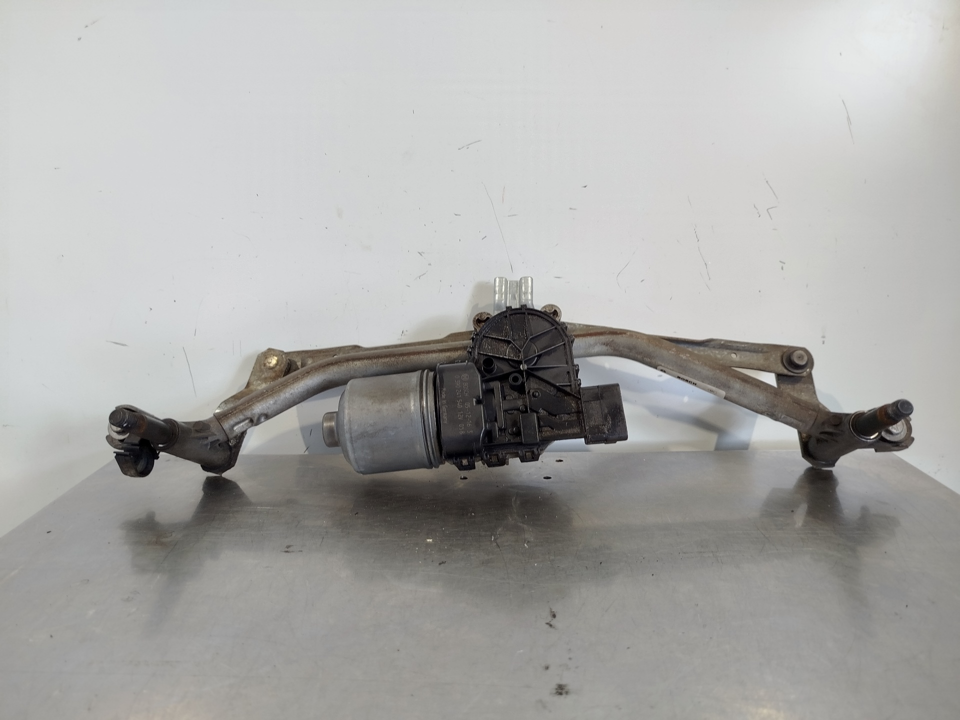 PEUGEOT 207 1 generation (2006-2009) Front Windshield Wiper 