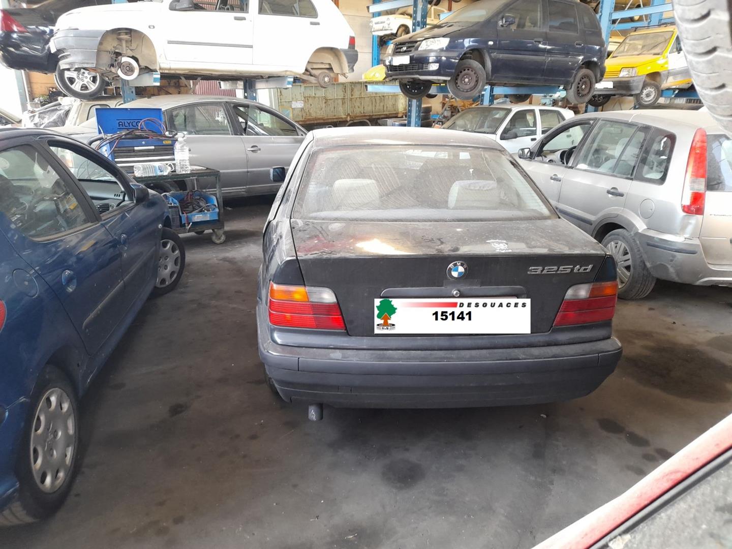 Bmw 3 (E36) Jobb hátsó ajtó ablakemelője