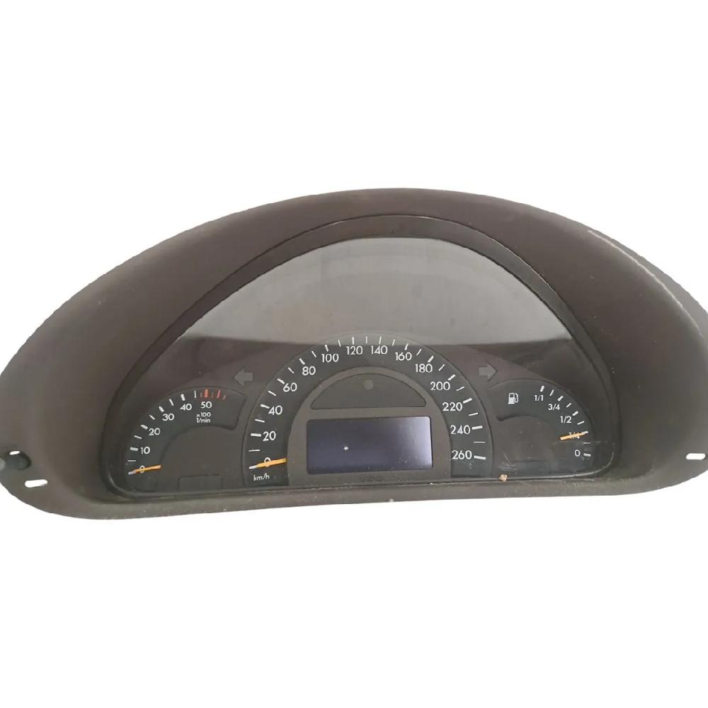 Cuadro de instrumentos 646962 Mercedes-benz Clase c t-model (s203) 2001-2007 301000 km