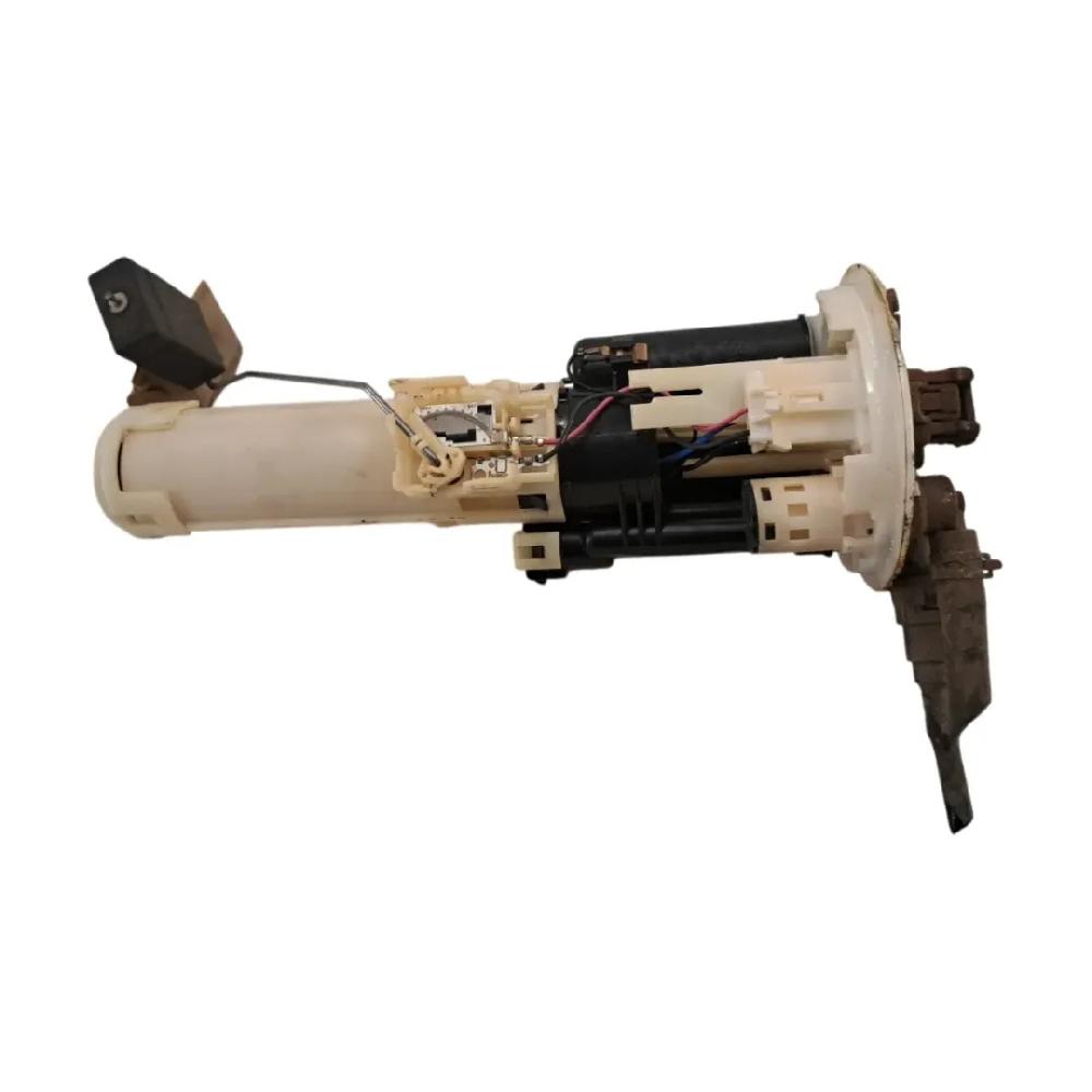 Bomba de combustible M13A 1510081813000 Suzuki Jimny (12/99>10/05<) 2000-2005 130000 km