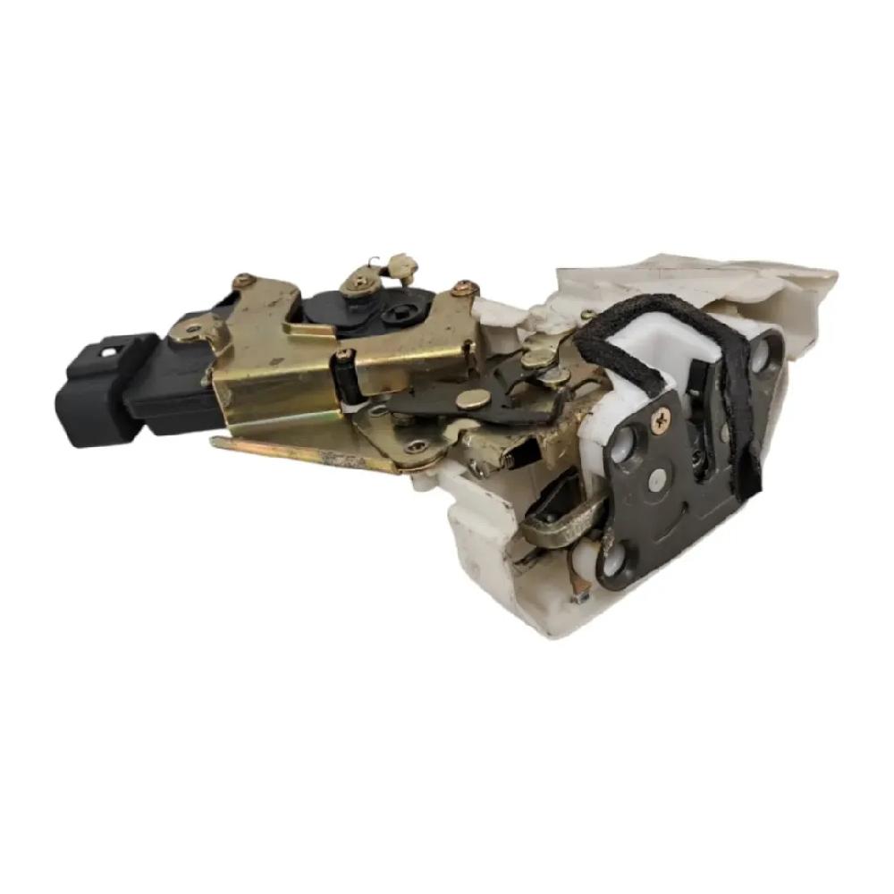 Rear door lock rh M15A 8230186G00000 Suzuki Ignis ii (mh) 2003-0
