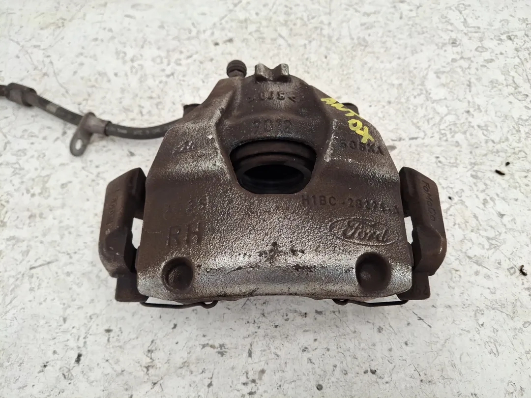 Right front brake caliper XYJE 2095062 Ford Fiesta vii (hj, hf) 2017-0 60000 km