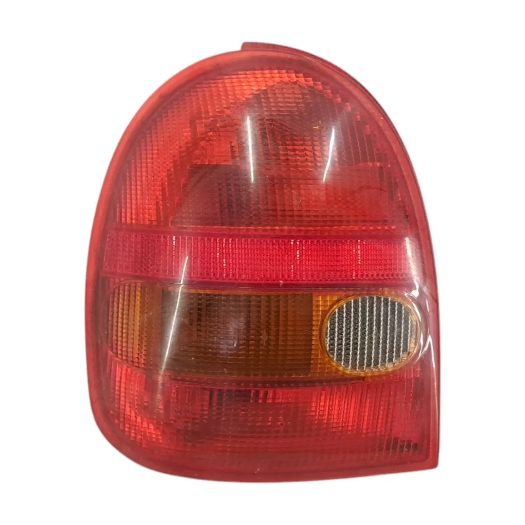 Piloto trasero izquierdo 90444141 Opel Corsa (s93) (01/93>09/00<) 1993-2000
