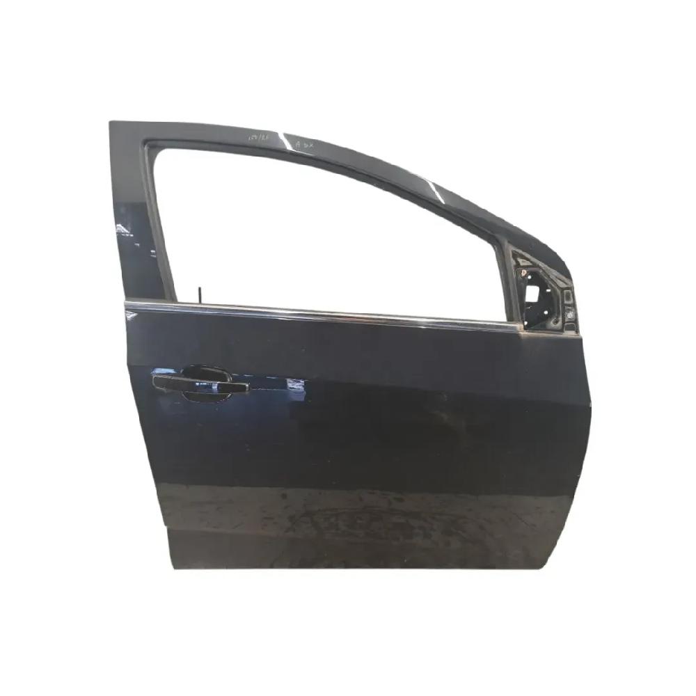 Porta anteriore destra A12XER 95940508 Chevrolet daewoo Aveo hatchback (t300) 2011-0 132000 km