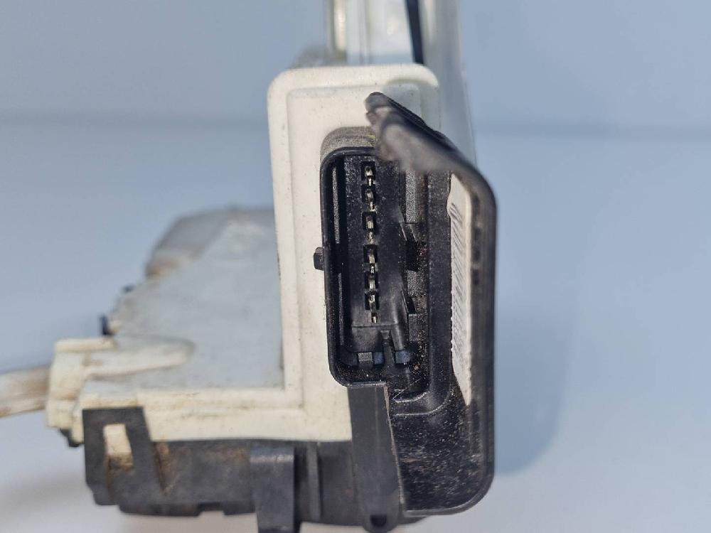 Cerradura puerta delantera derecha 732290 de Peugeot 5008 (0u_, 0e_) 2009-2017 114 CV - pieza usada