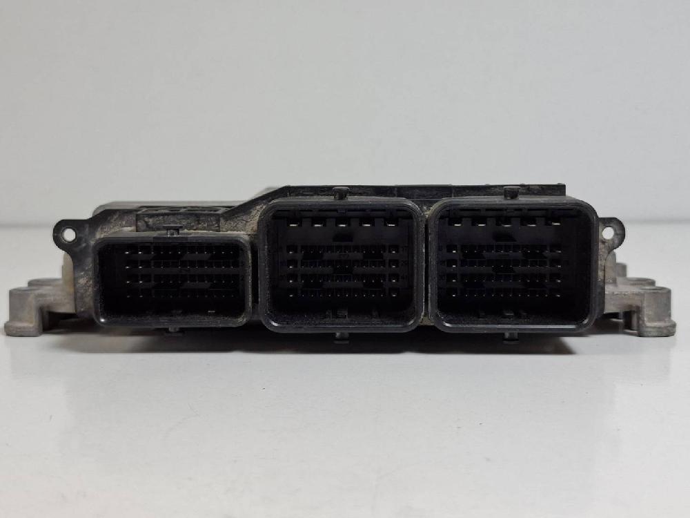 Centralita motor uce 0281030546 de Peugeot Expert kasten 2007-2016 - pieza usada