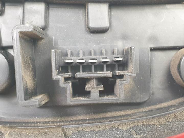 Feu arrière droit 188A4000 46794077 de Fiat Punto (188_) 1999-2010 60 CV con 146942 km - pieza usada