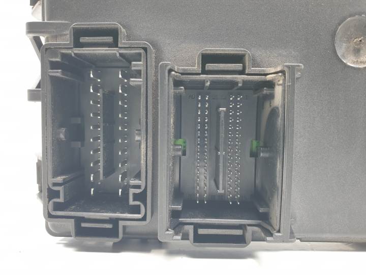 Caja de relés / fusibles 13142241 de Opel Corsa d van (s07) 2010-2014 - pieza usada