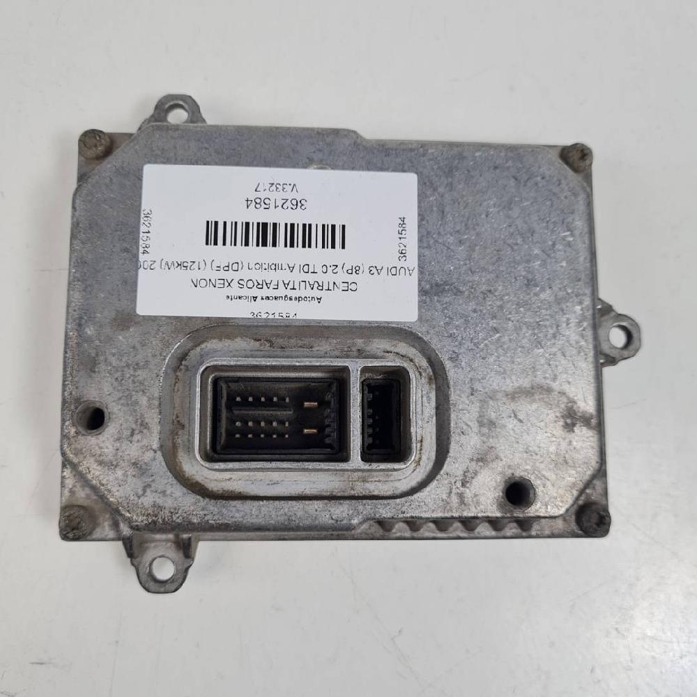 Boîtier xenon 1307329115 de Audi A3 (8p) 2003-2012 170 CV - pieza usada
