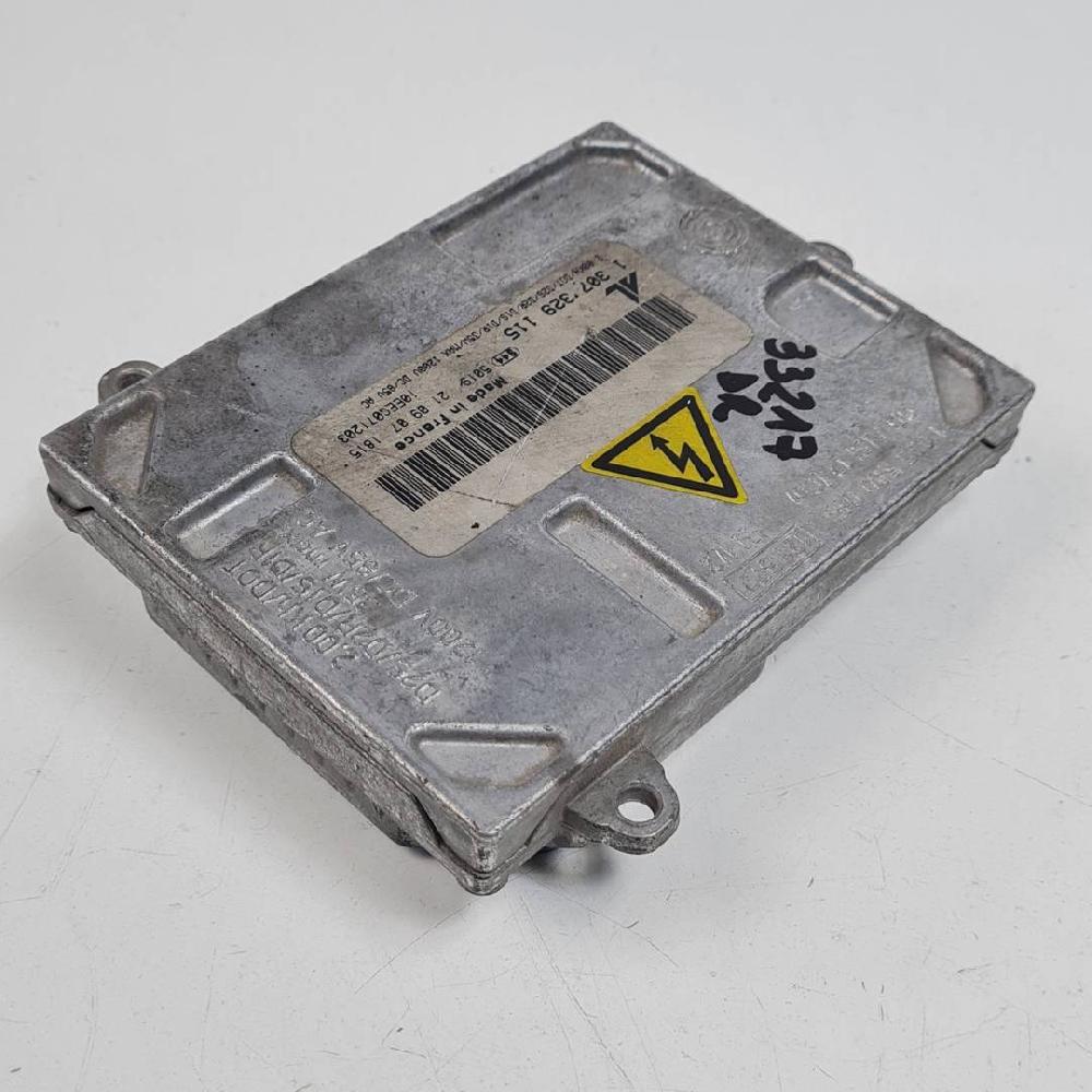 Boîtier xenon 1307329115 de Audi A3 (8p) 2003-2012 170 CV - pieza usada