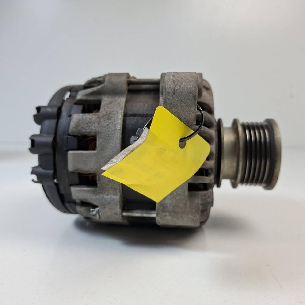 Alternador 13579668 de Opel Insignia sports tourer 2008-2013 - pieza usada