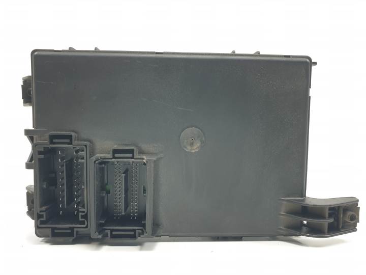 Caja de relés / fusibles 13142241 de Opel Corsa d van (s07) 2010-2014 - pieza usada