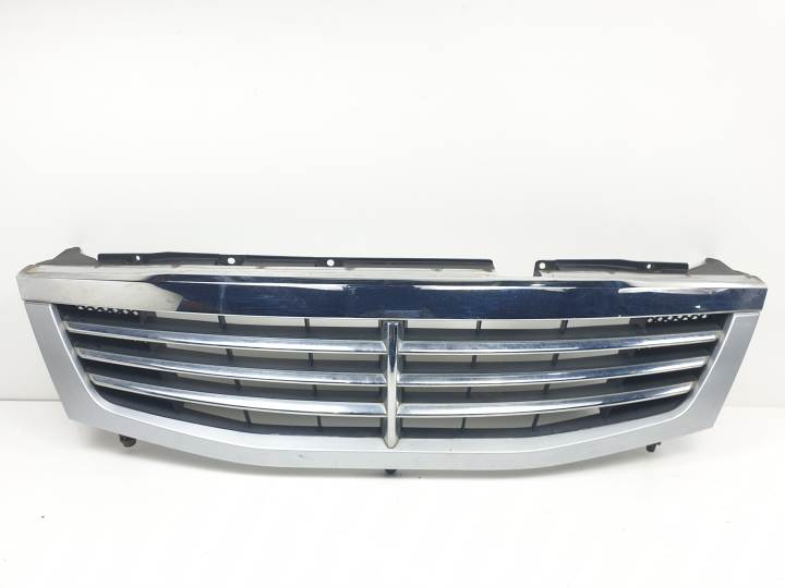 Rejilla delantera 7946008000 de Ssangyong Korando (c300) 2022-0