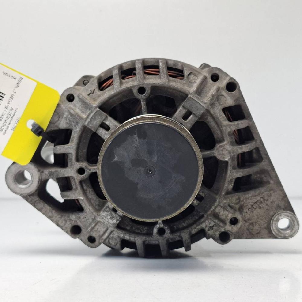 Alternador 8200054588 de Renault Megane i fase 2 berlina (ba0) 1999-2002 - pieza usada