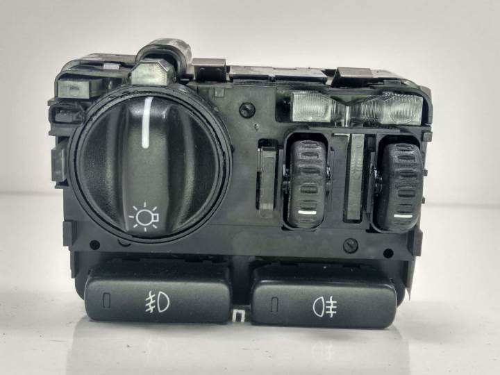Mando luces D5244T4 30739304 de Volvo Xc90 2002-2014 185 CV con 158659 km