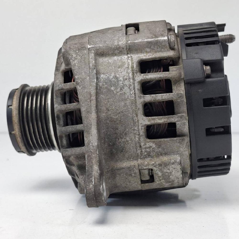 Alternador 8200054588 de Renault Megane i fase 2 berlina (ba0) 1999-2002 - pieza usada