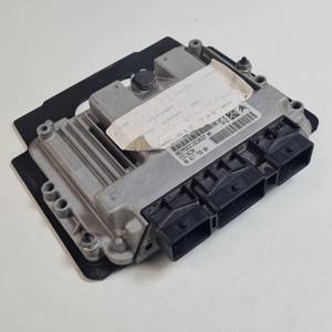 Centralita motor uce 0281011863 de Citroen C4 i sedán 2006-2011 90 CV