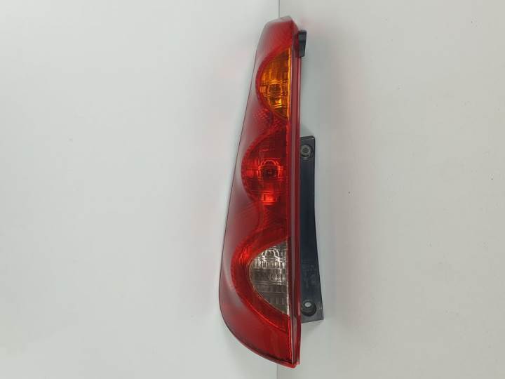 Piloto trasero izquierdo HR16DE 22016752 de Nissan Note (e11, ne11) 2006-2012 110 CV con 1 km