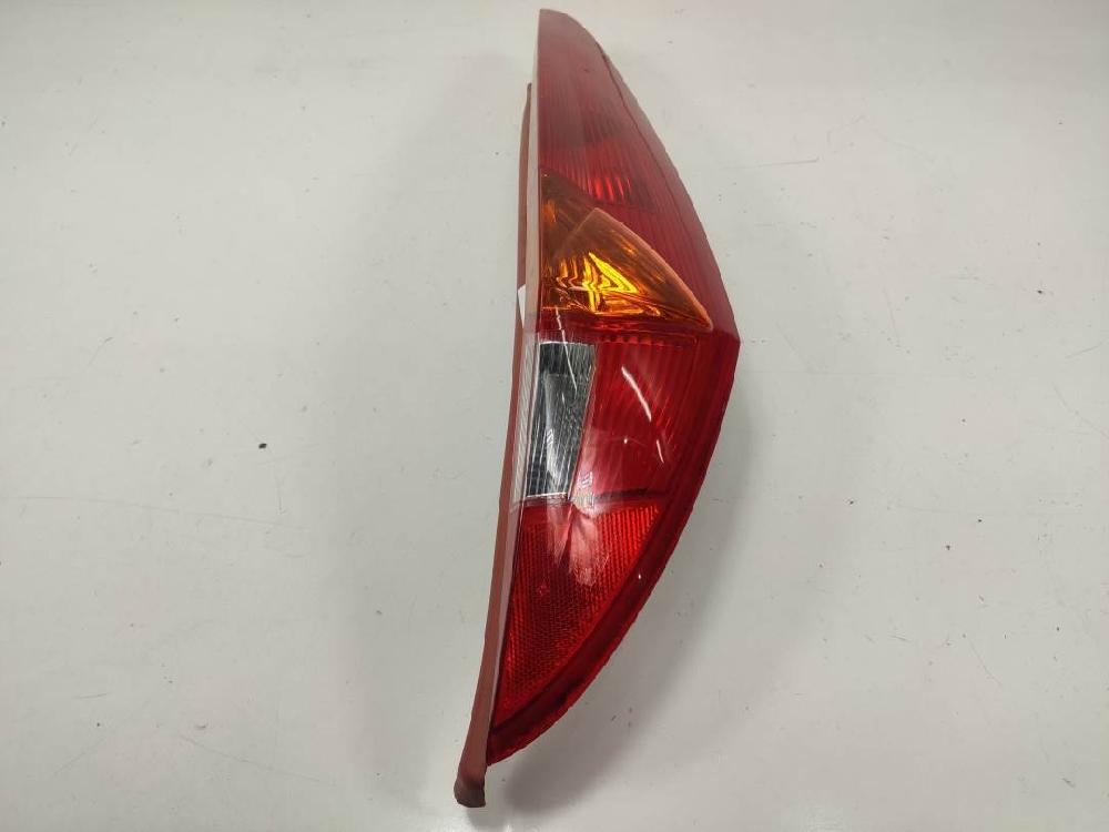 Feu arrière droit 188A4000 46794077 de Fiat Punto (188_) 1999-2010 60 CV con 109713 km