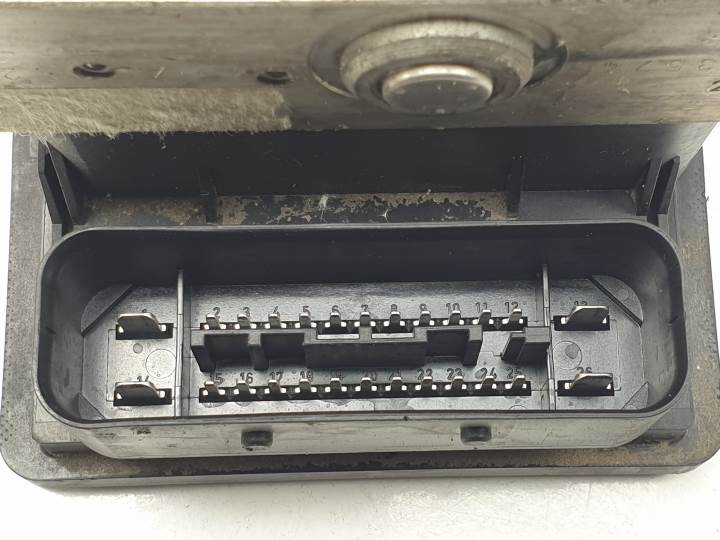 Abs Z19DT 13234911 de Opel Zafira a monospace (t98) 1999-2005 120 CV - pieza usada