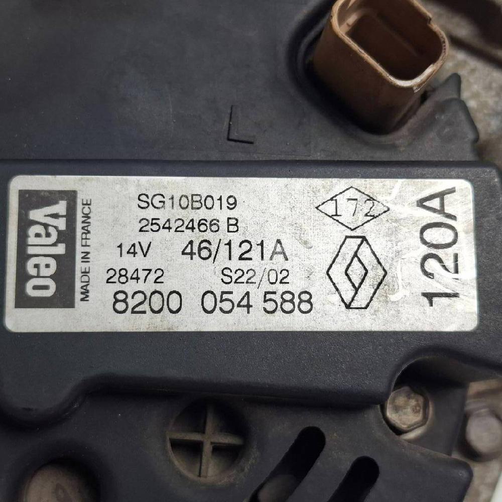 Alternador 8200054588 de Renault Megane i fase 2 berlina (ba0) 1999-2002 - pieza usada