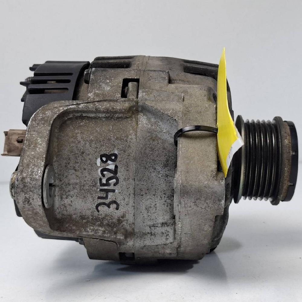 Alternador 8200054588 de Renault Megane i fase 2 berlina (ba0) 1999-2002 - pieza usada