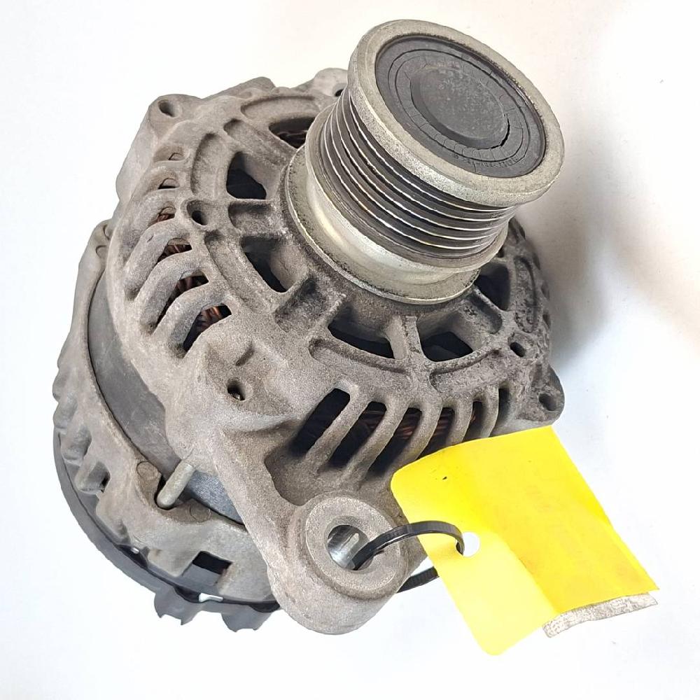 Alternador 13579668 de Opel Insignia sports tourer 2008-2013