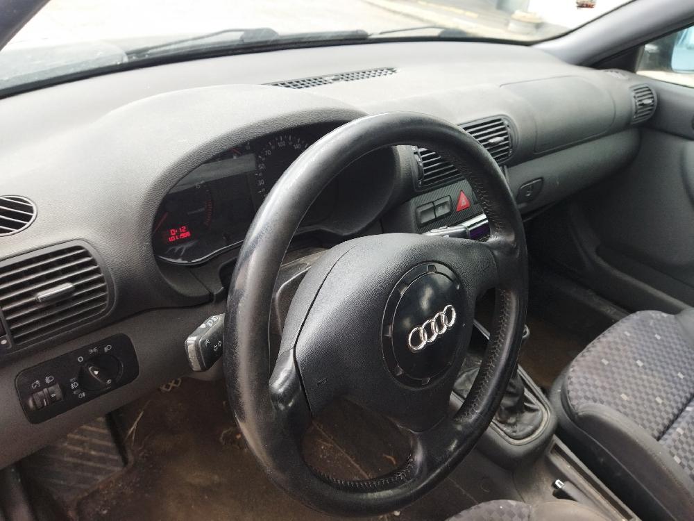 VOLKSWAGEN A3 8L (1996-2003) Кнопка стеклоподъемника передней левой двери 8L0959851 26027445