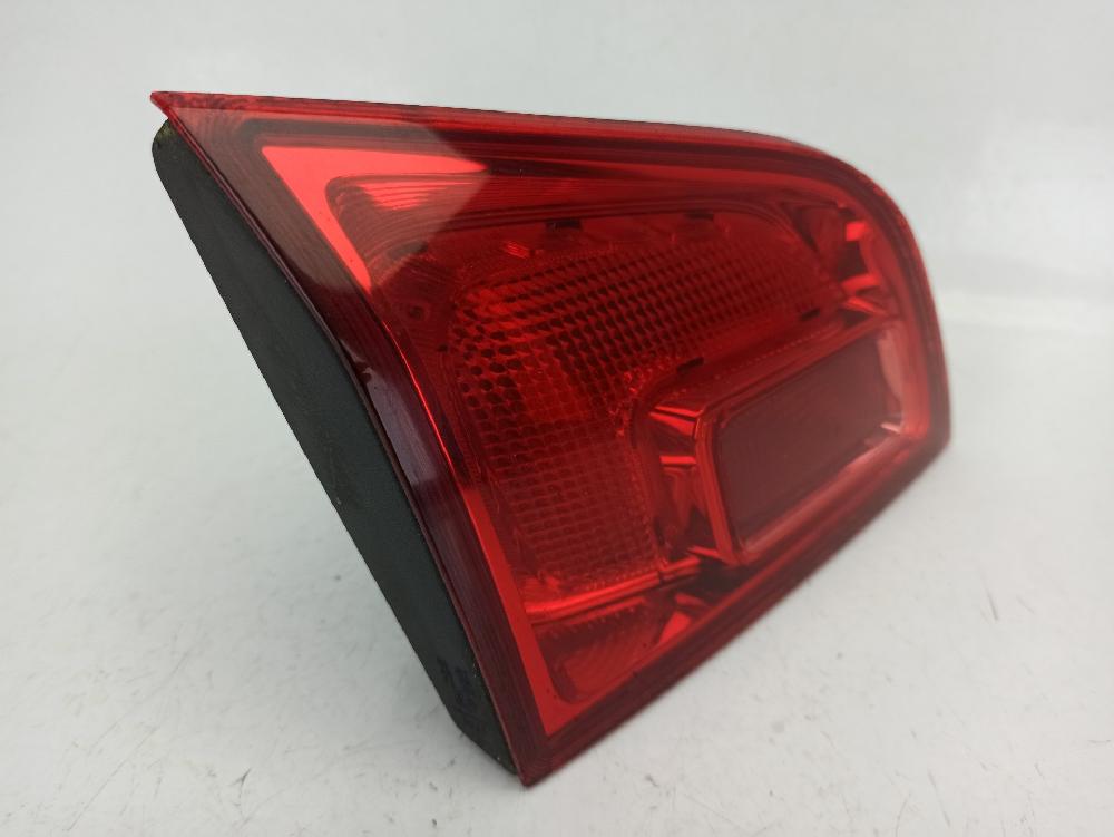 Piloto trasero izquierdo interior B 16 DTL 13282246 de Opel Astra j sports tourer (p10) 2010-2015 110 CV con 222000 km - pieza usada