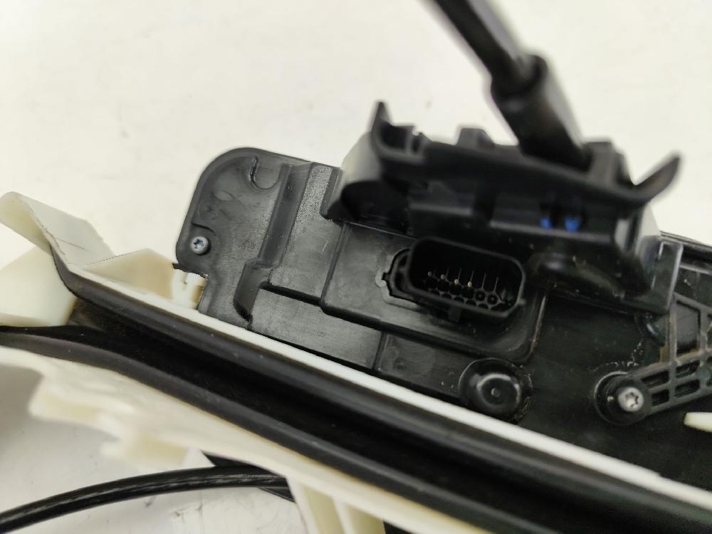 Front lock door rh B7JA,B7JB 2338022 de Ford Puma (j2k, cf7) 2019-0 125 CV con 3179 km - pieza usada