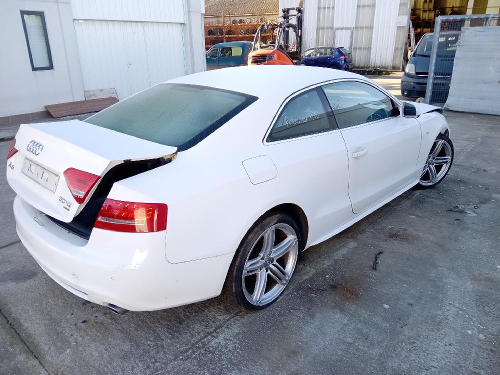 AUDI A5 Sportback 8T (2009-2011) Переднє ліве поперечне плече 8K0407156B 26025527