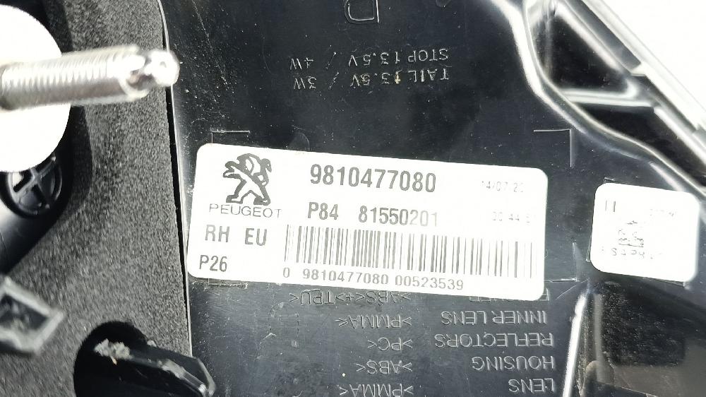 Piloto trasero derecho 5GF (EP6FADTXD) 9810477080 de Peugeot 3008 suv (mc_, mr_, mj_, m4_) 2016-0 181 CV con 88144 km - pieza usada