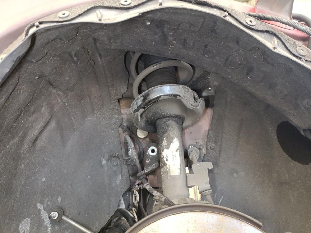 Amortisseur avant droit D 4162 T 31317922 de Volvo V40 hatchback (525) 2012-2019 114 CV con 240582 km