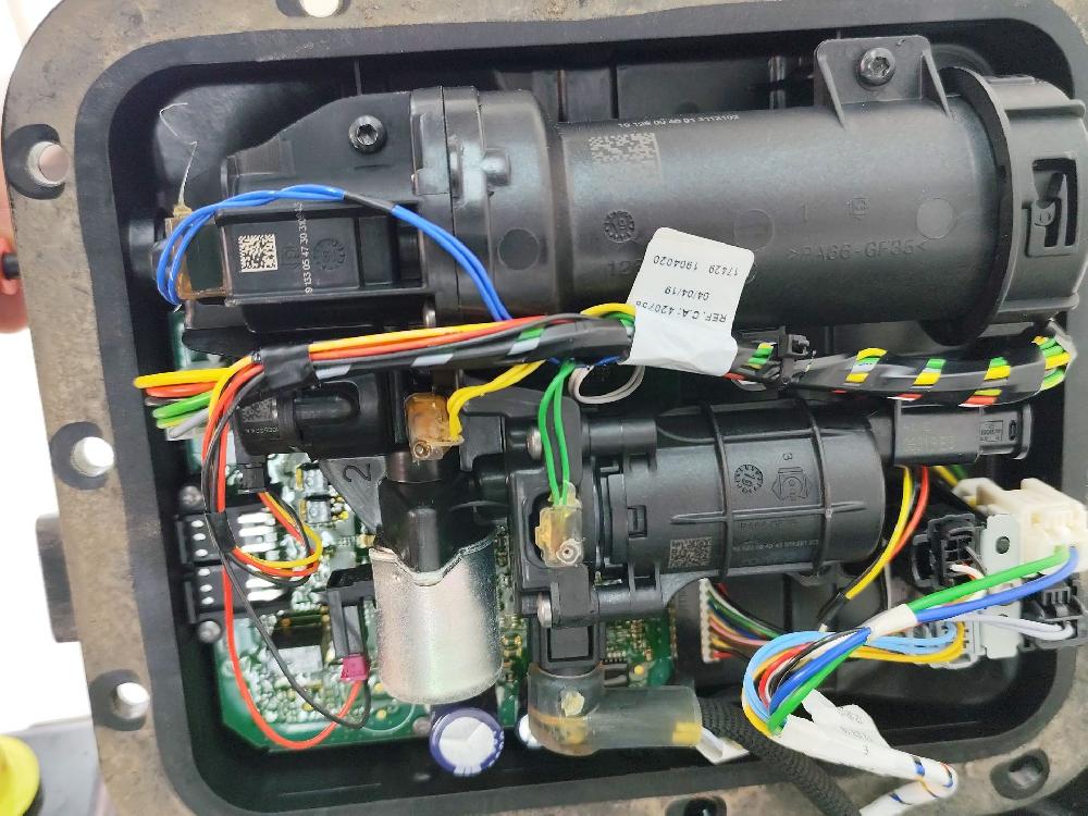 Deposito aditivo fap/adblue EHY (DW10FCC) 9813729880 de Peugeot 508 sw ii (fc_, fj_, f4_) 2018-0 163 CV con 603824 km - pieza usada