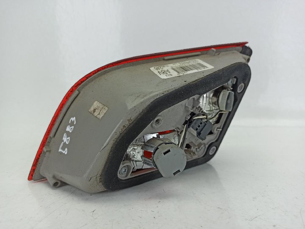Piloto trasero izquierdo interior B 16 DTL 13282246 de Opel Astra j sports tourer (p10) 2010-2015 110 CV con 222000 km - pieza usada