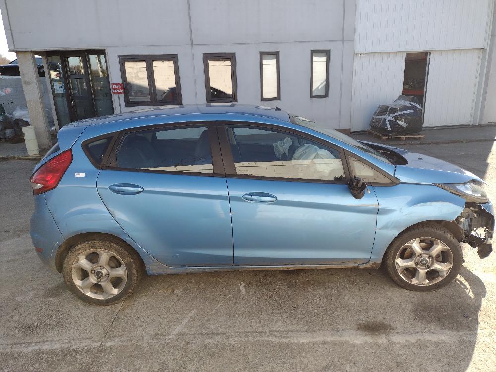 FORD Fiesta 5 generation (2001-2010) Наружная ручка передней правой двери 26022974