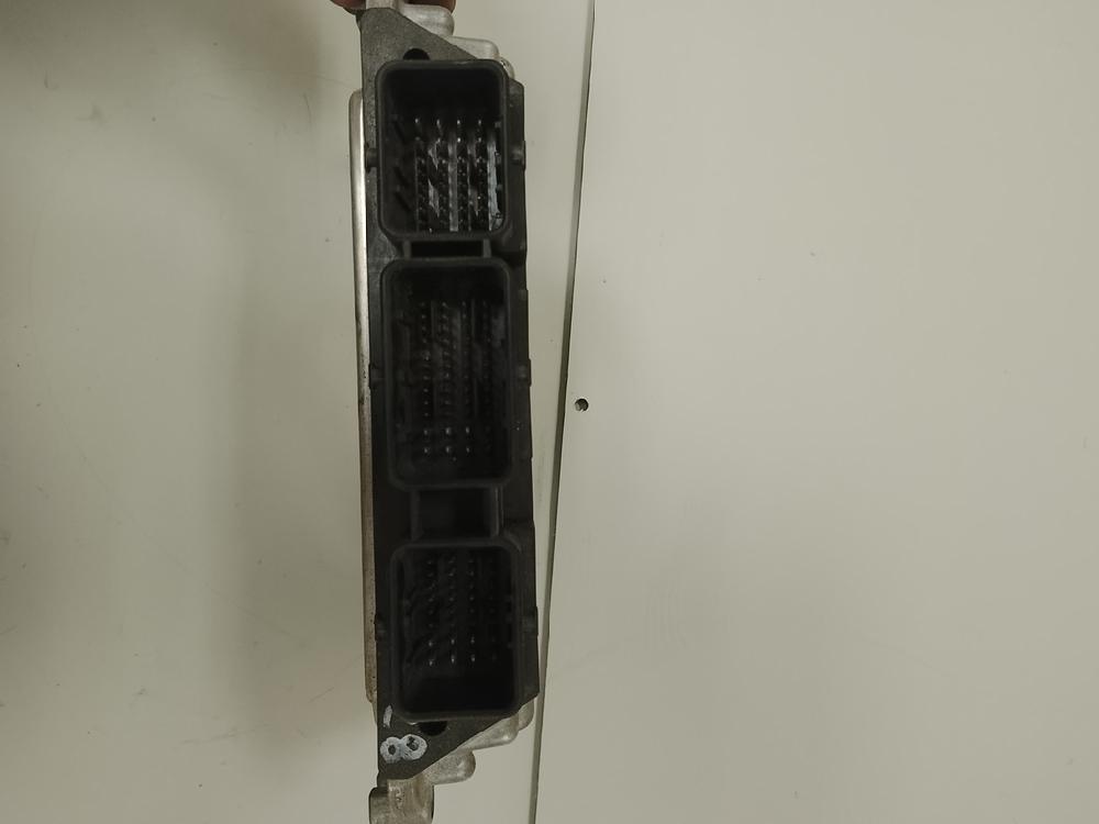 Centralita motor uce 0281011561 de Citroen C5 ii (rc_) 2004-2008 109 CV - pieza usada