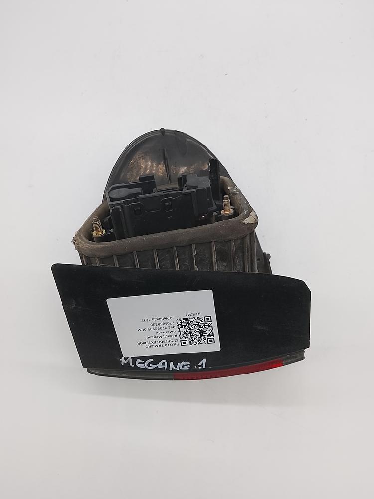 Piloto trasero izquierdo 7700838530 de Renault Megane i classic (la0/1_) 1997-2001 64 CV - pieza usada