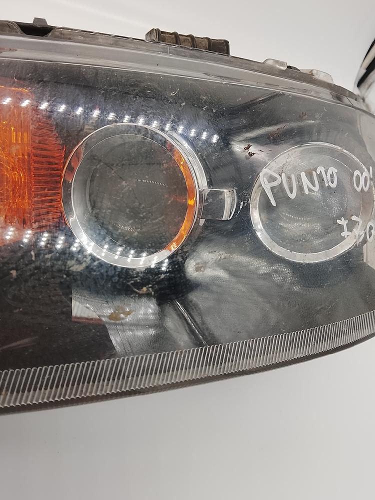 Faro izquierdo 661-1132L-LD-EM de Fiat Punto 1999-2003 - pieza usada