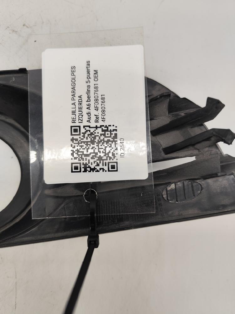 Rejilla paragolpes izquierda 4F0807681 de Audi A6 c6 avant (4f5) 2005-2008 - pieza usada