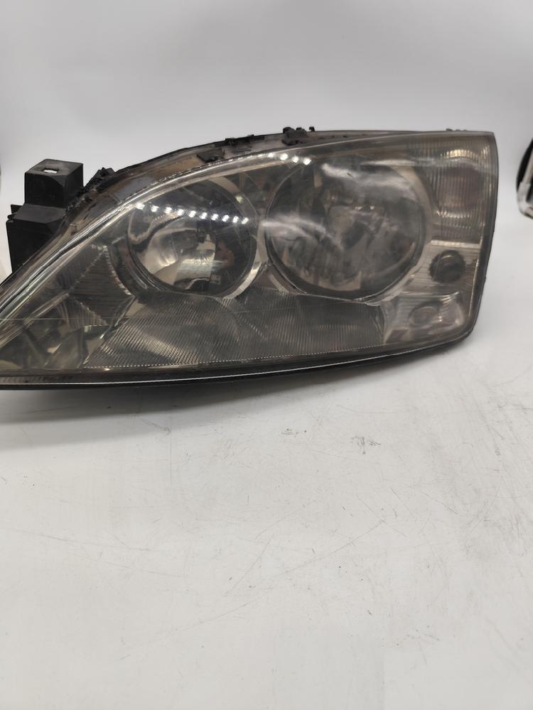 Faro izquierdo 1144909 de Ford Mondeo iii turnier (bwy) 2000-2007 - pieza usada