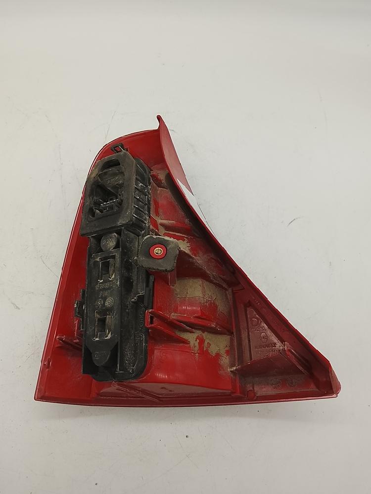 Piloto trasero derecho 7700410516 de Renault Clio i (b/c57_, 5/357_) 1990-1996 - pieza usada