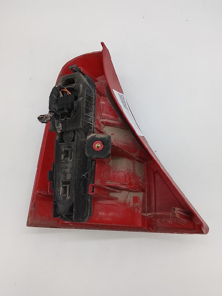 Pisca tras direito 7700410516 de Renault Clio i (b/c57_, 5/357_) 1990-1996 - pieza usada