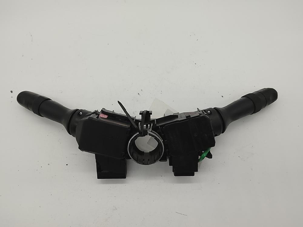 Devio leva tergicristalli 17F144 de Toyota Yaris 2009-2012 - pieza usada