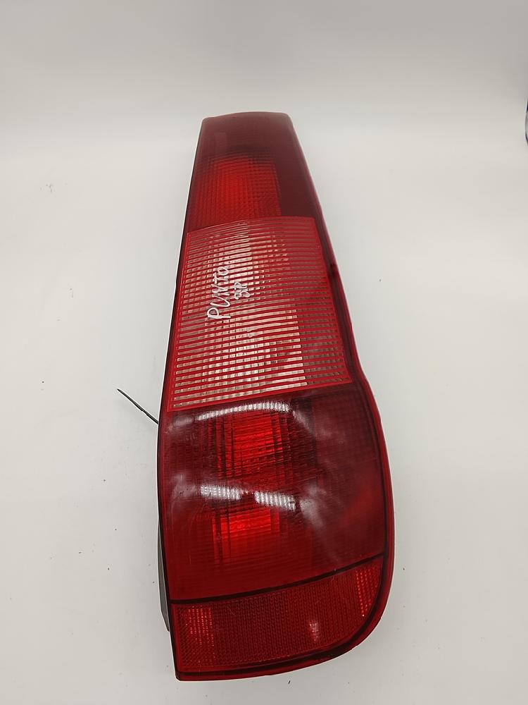 Feu arrière droit 7730722 de Fiat Punto 1993-1999