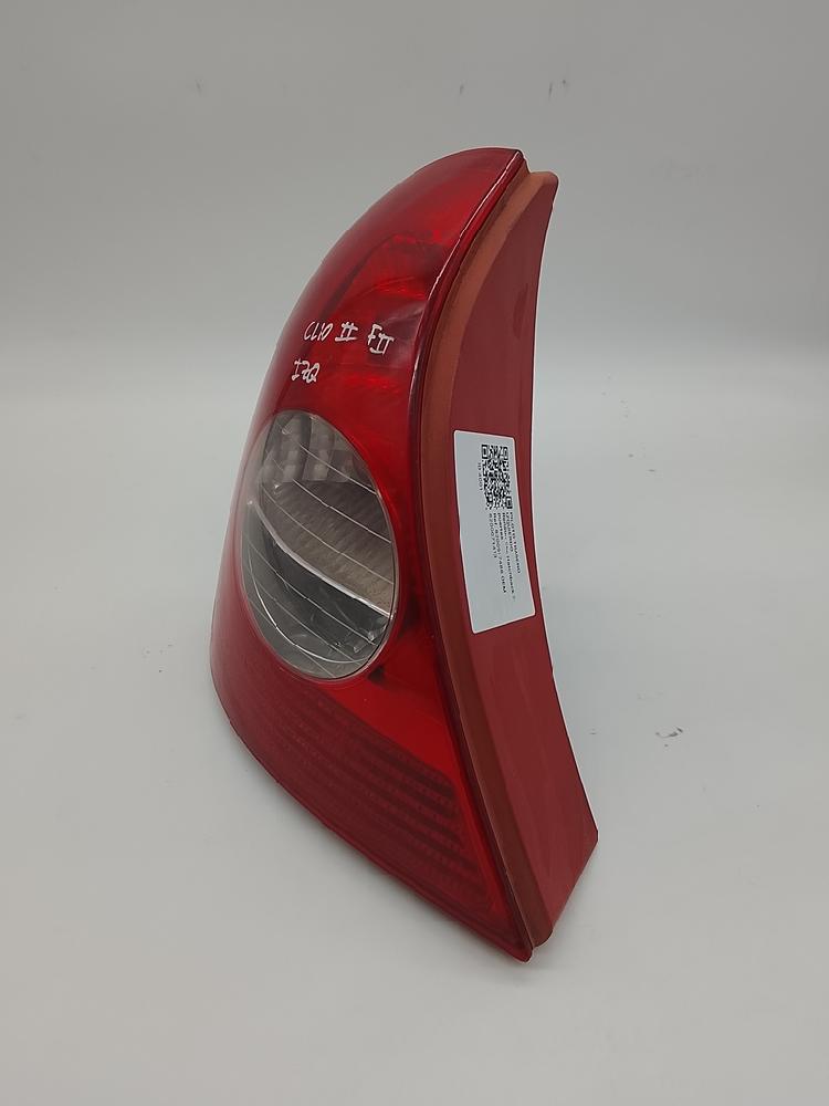 Pisca tras esquerdo 8200071413 de Renault Clio ii (bb_, cb_) 2004-2003 - pieza usada