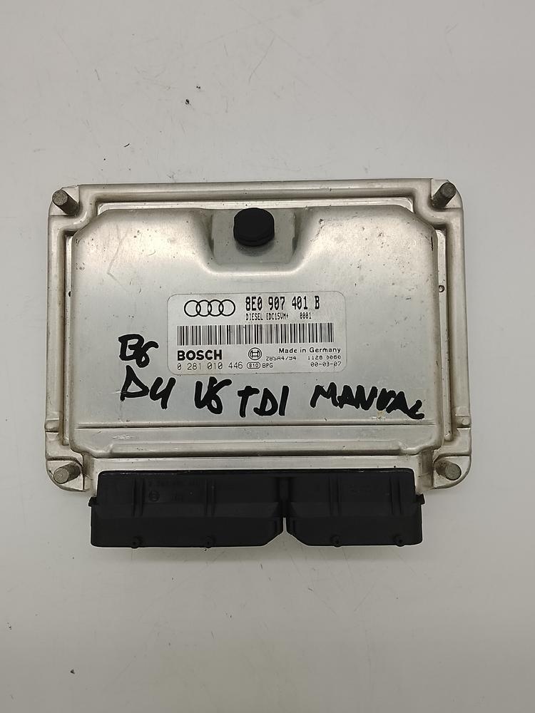 Switchboard engine uce 0281010446 de Audi A4 b6 (8e2) 2000-2004 - pieza usada