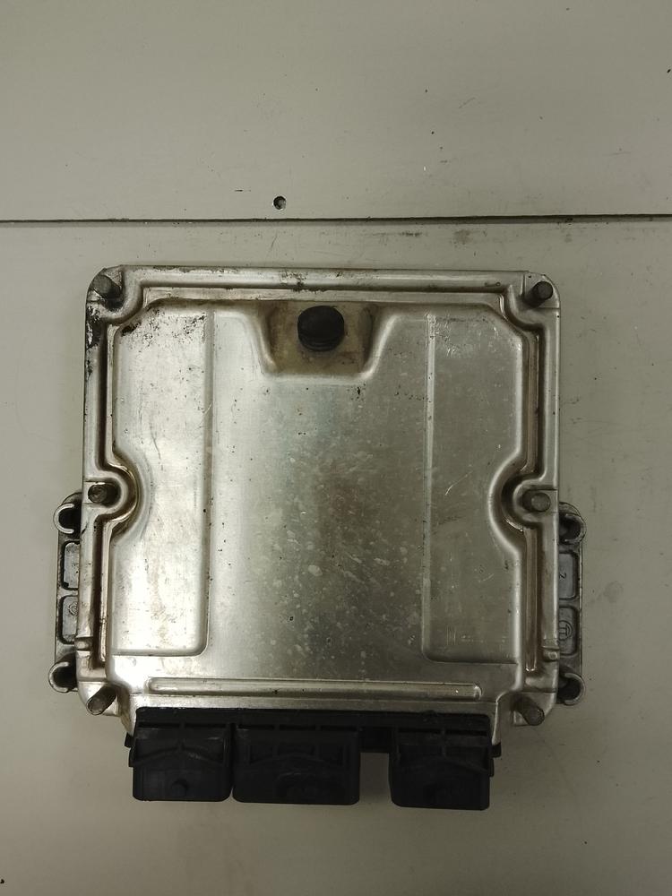 Centralita motor uce 0281011523 de Citroen Xsara (n1) 2000-2005 110 CV - pieza usada